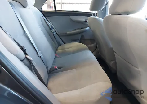 2013 Toyota Corolla Le z USA, uszkodzony, nr VIN 2T1BU4EE4DC963682